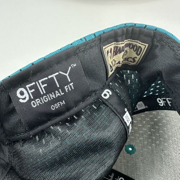 New Era L.E. 9FIFTY Charlotte Hornets Hook Mesh Hardwood Classics‎ Snapback Hat - Picture 7 of 8